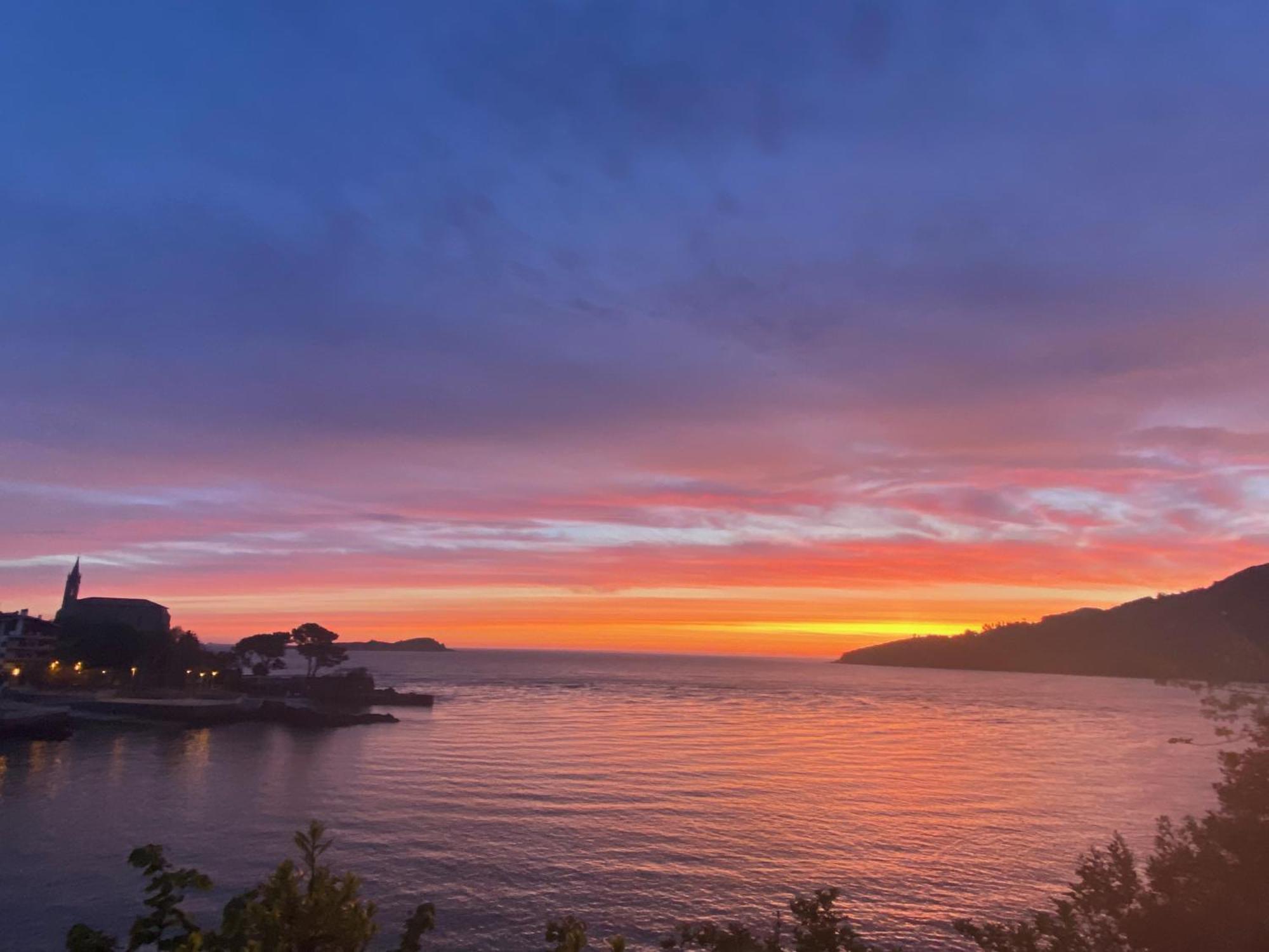 Mundaka Beachfront House Екстериор снимка