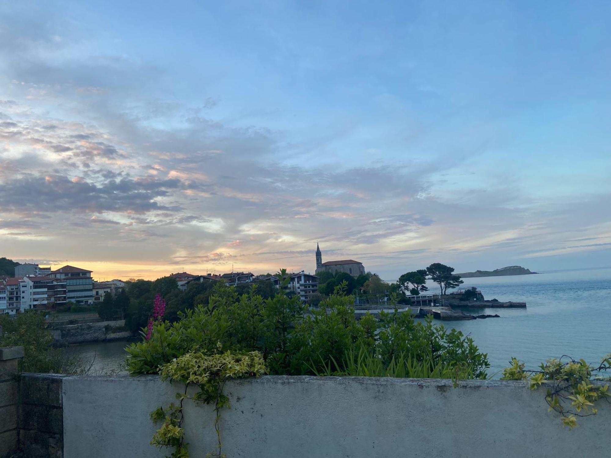 Mundaka Beachfront House Екстериор снимка